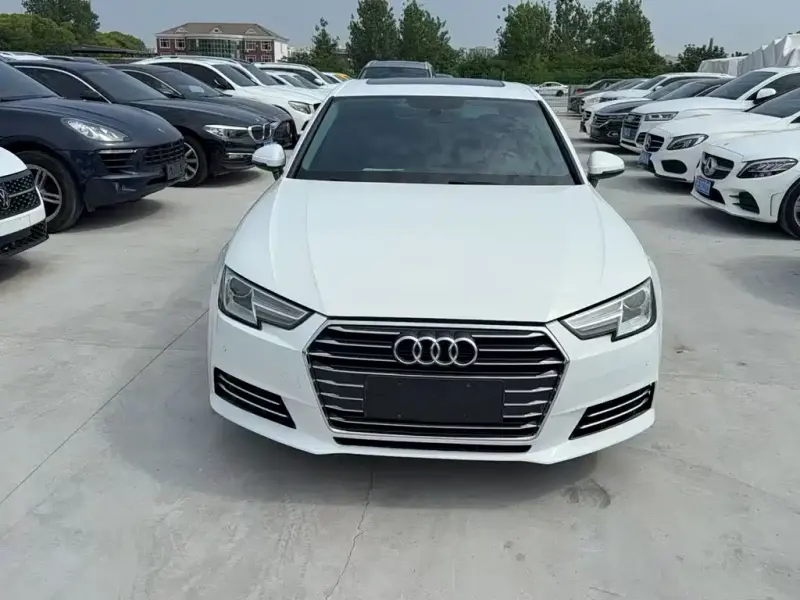 Audi A4L, 2018