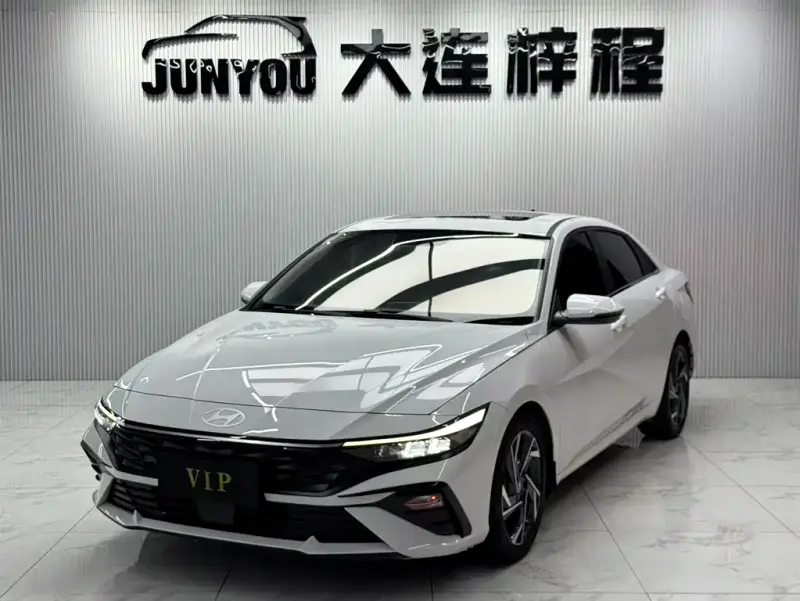 Hyundai Elantra, 2024