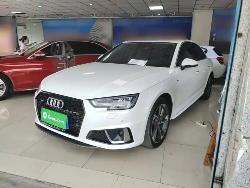 Audi A4L, 2018