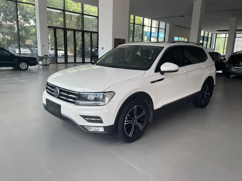 Volkswagen Tiguan L, 2021