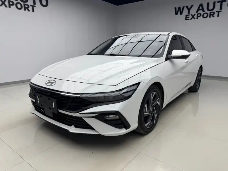 Hyundai Elantra, 2023