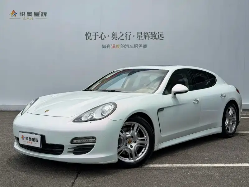 Porsche Panamera, 2011