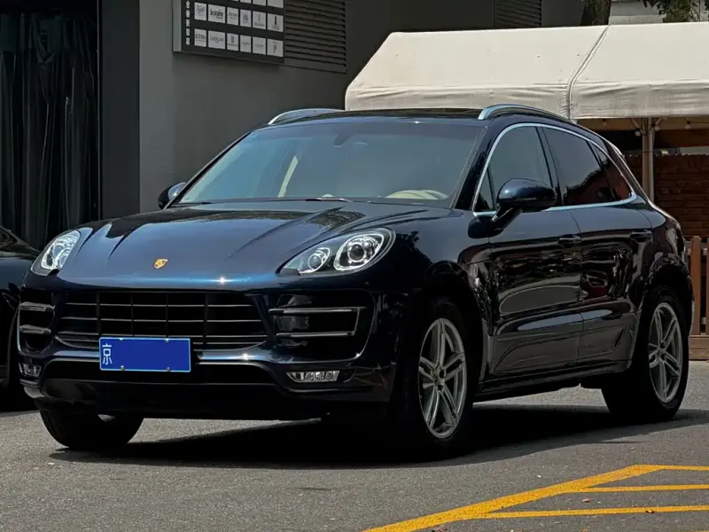 Porsche Macan, 2014