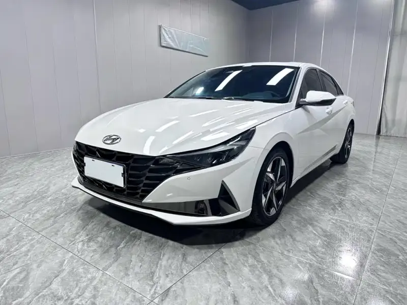 Hyundai Elantra, 2023