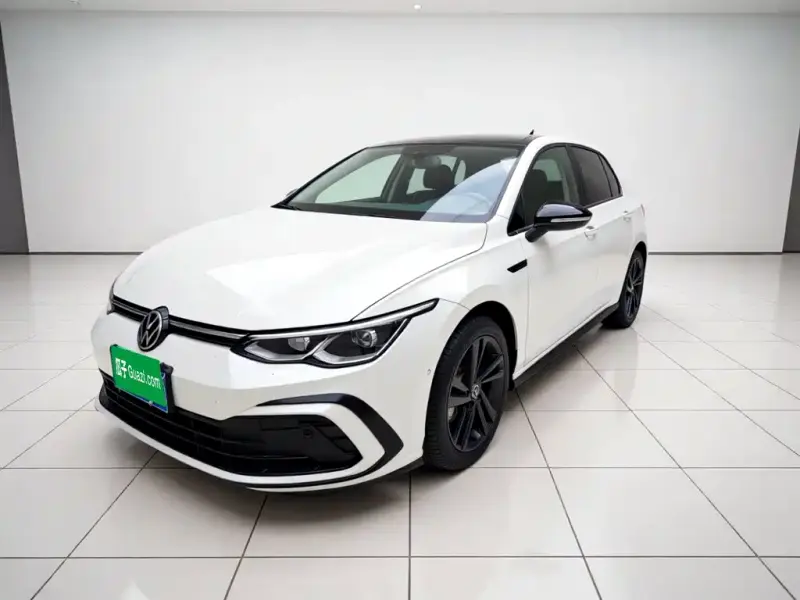 Volkswagen Golf, 2022