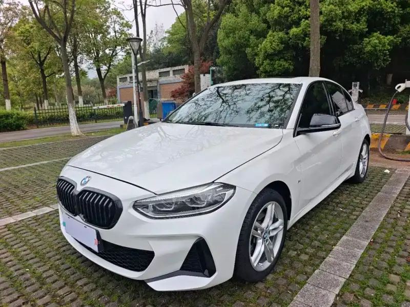 BMW 1 Series, 2022
