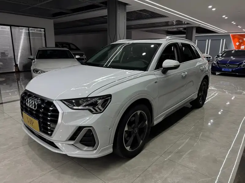 Audi Q3, 2022
