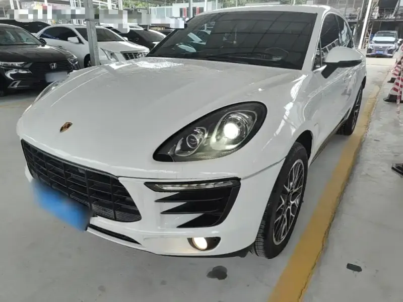 Porsche Macan, 2014