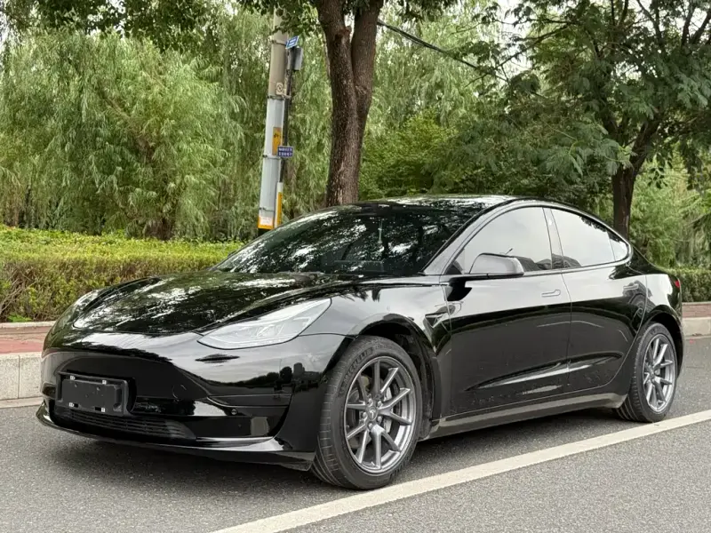 Tesla Model 3, 2022