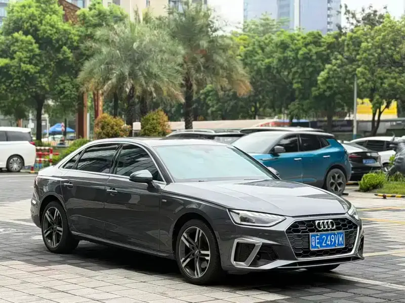 Audi A4L, 2021