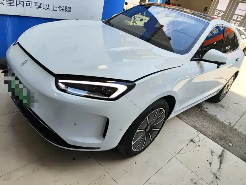 AITO M5, 2023