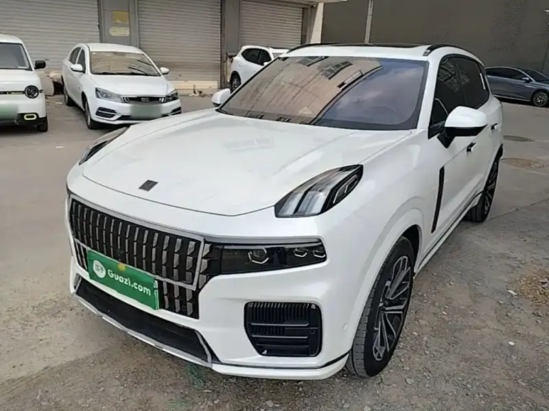 Lynk & Co 09 EM-P, 2022