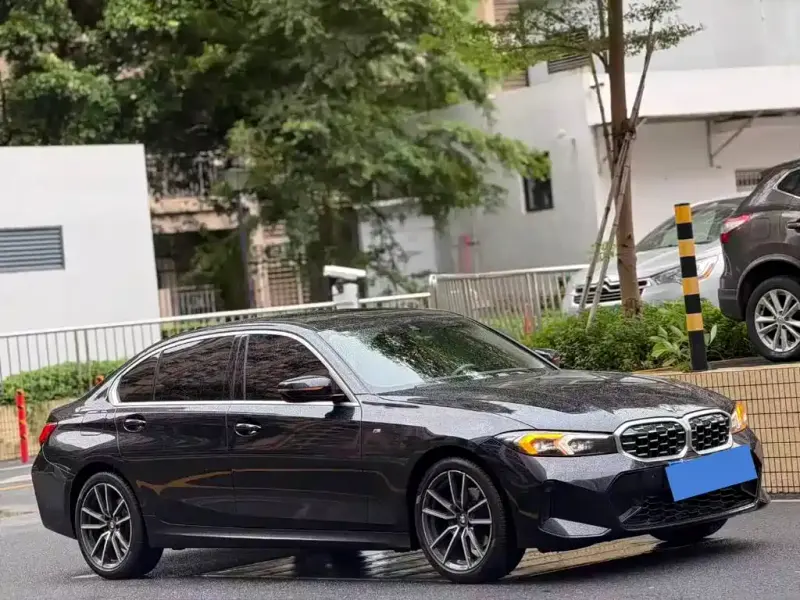 BMW 3 Series, 2022