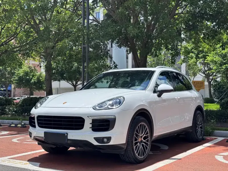 Porsche Cayenne, 2015