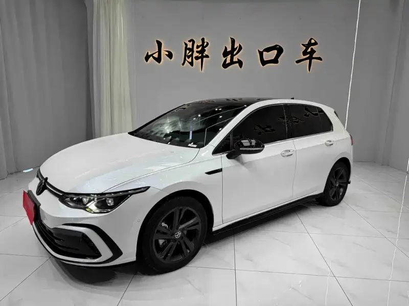Volkswagen Golf, 2022