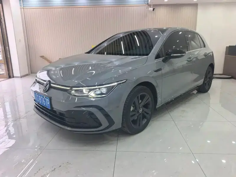 Volkswagen Golf, 2023