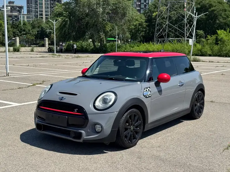 MINI Mini, 2014