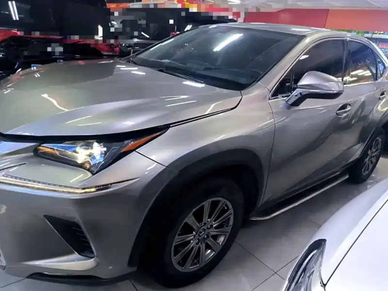 Lexus NX, 2020