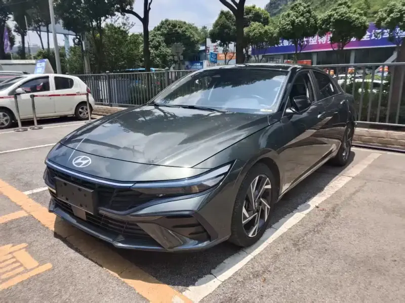 Hyundai Elantra, 2023