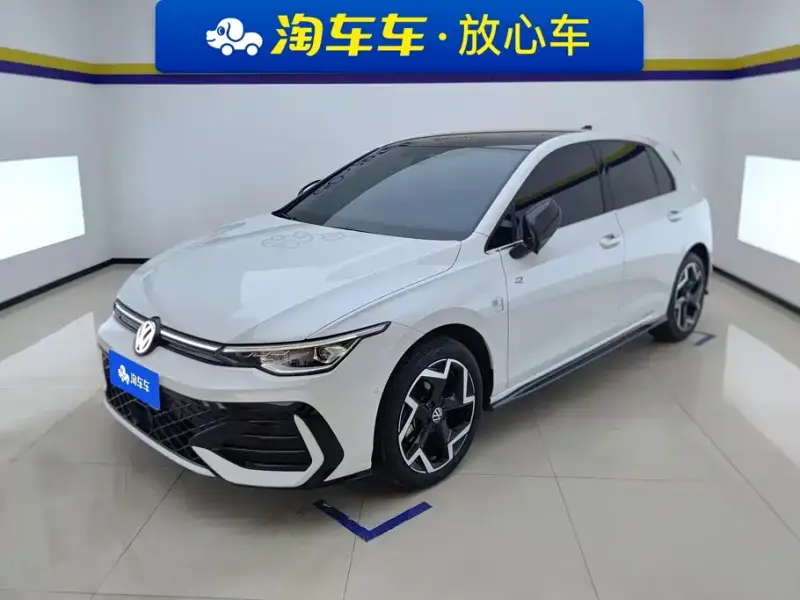 Volkswagen Golf, 2025