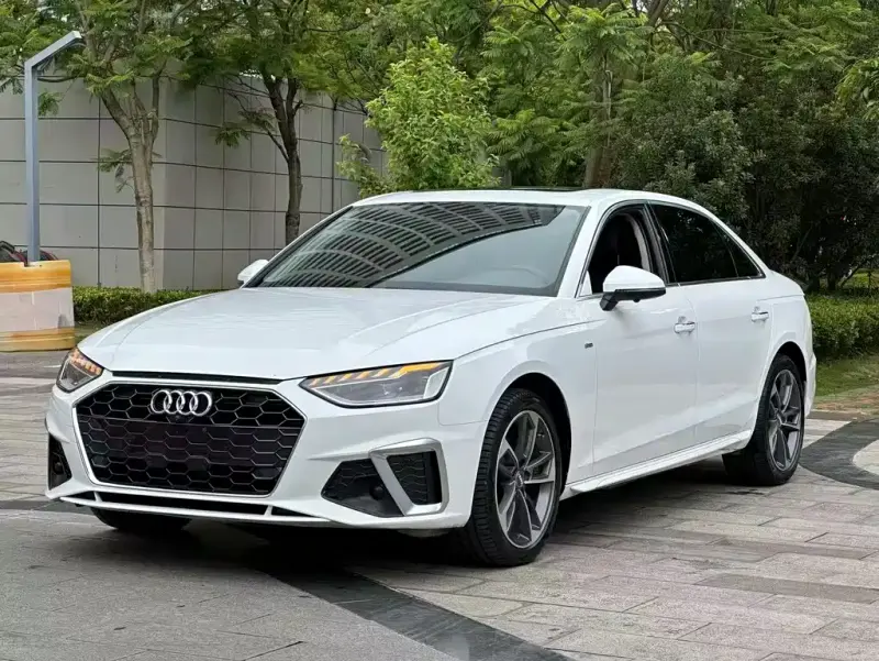 Audi A4L, 2021