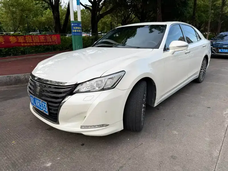 Toyota Crown, 2018