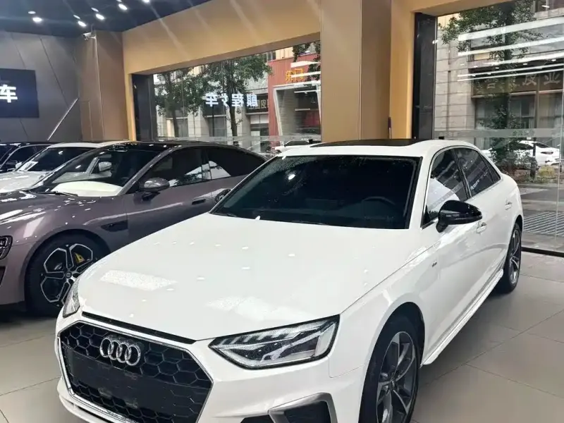 Audi A4L, 2021