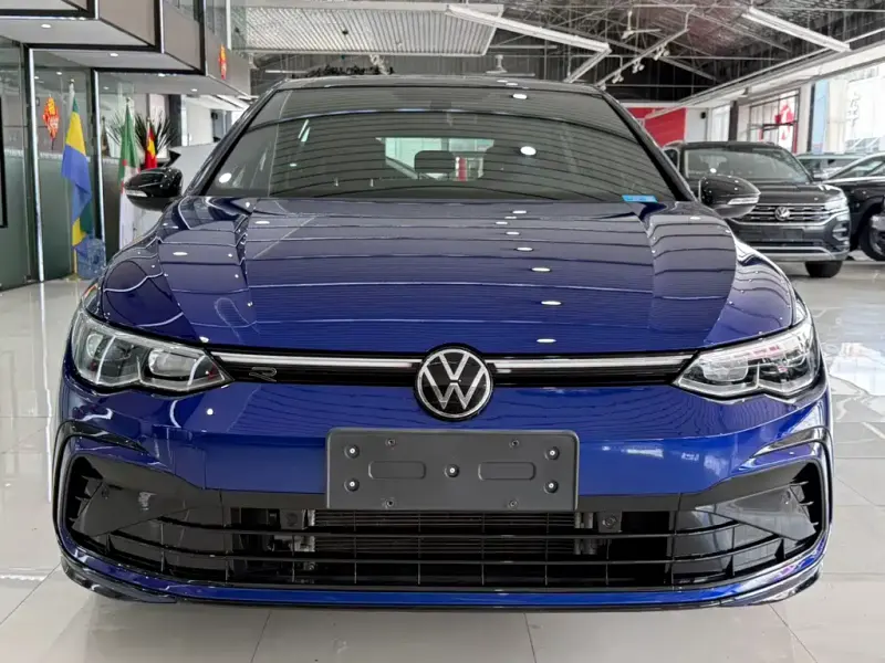 Volkswagen Golf, 2023