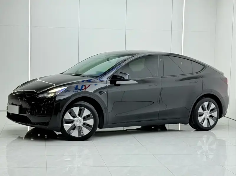Tesla Model Y, 2023