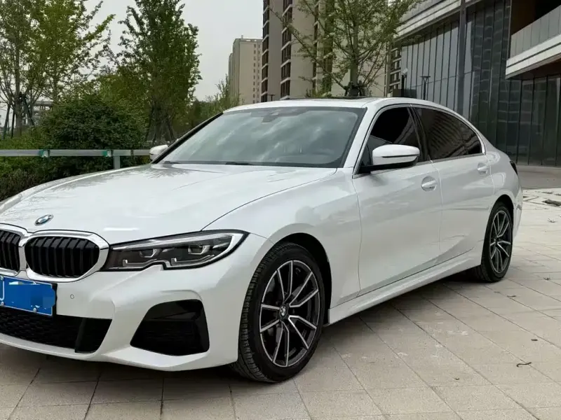 BMW 3 Series, 2022