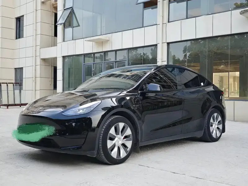Tesla Model Y, 2023