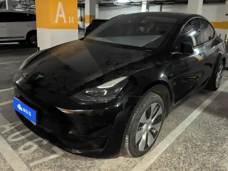 Tesla Model Y, 2023