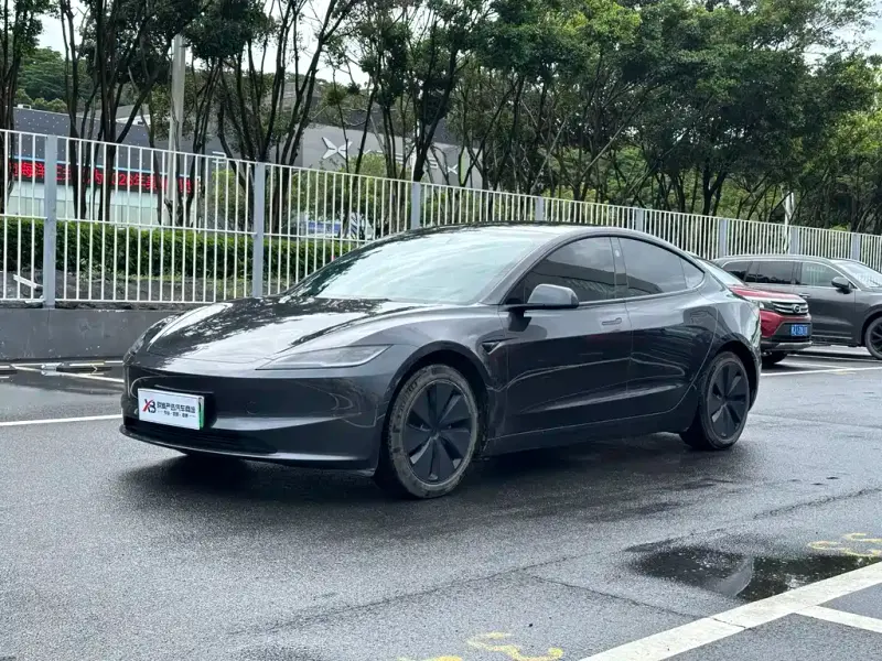 Tesla Model 3, 2024