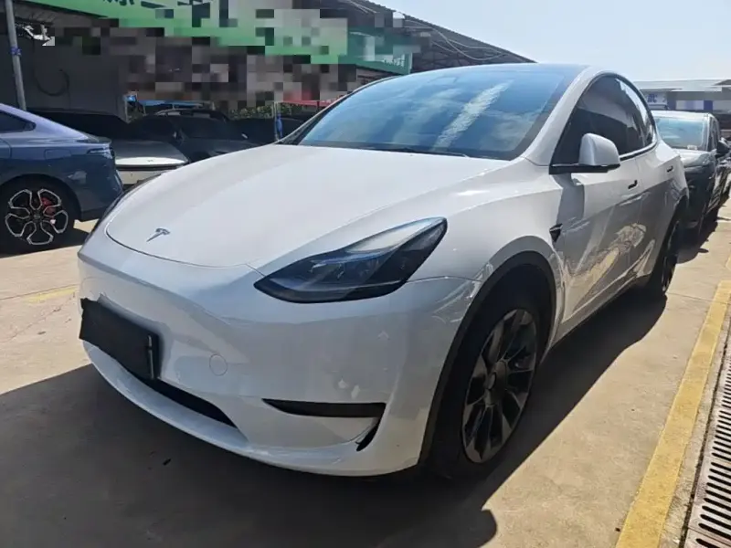 Tesla Model Y, 2023