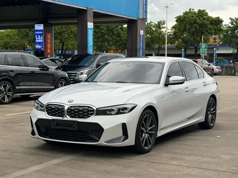 BMW 3 Series, 2023