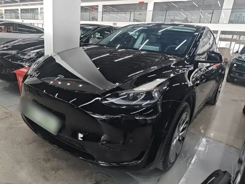 Tesla Model Y, 2023