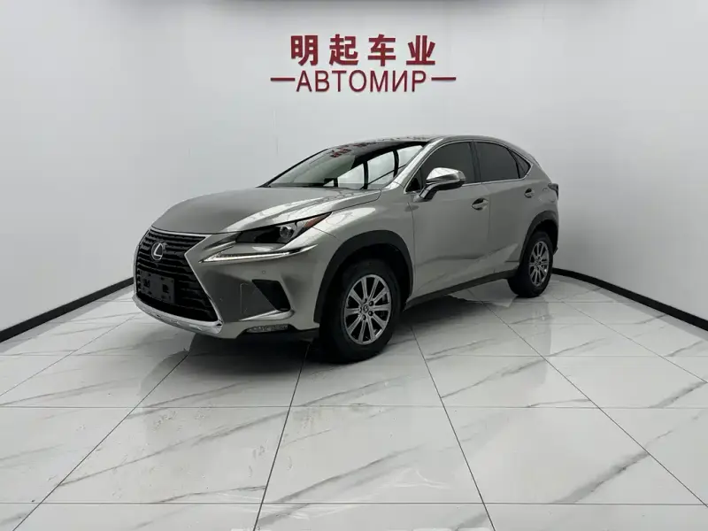 Lexus NX, 2021
