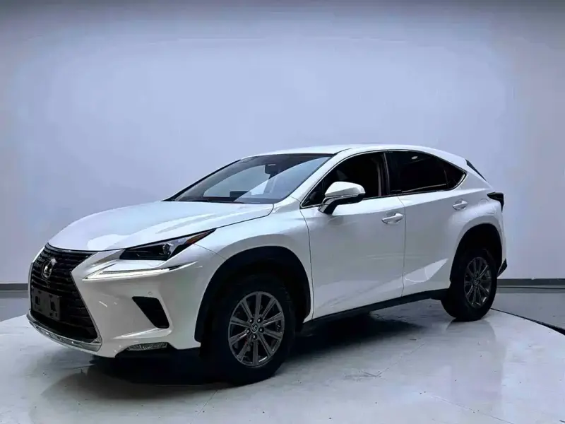 Lexus NX, 2020