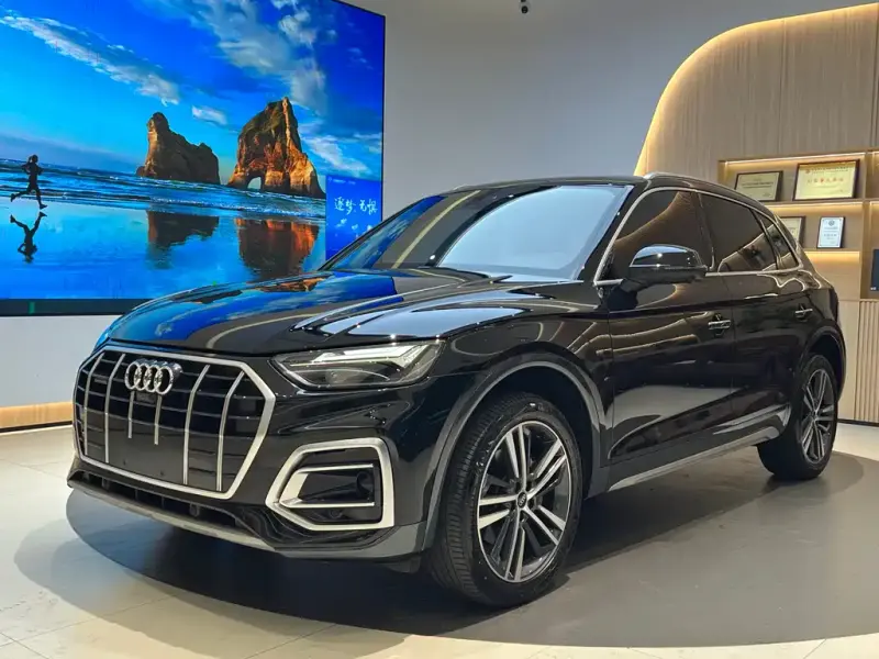 Audi Q5L, 2022