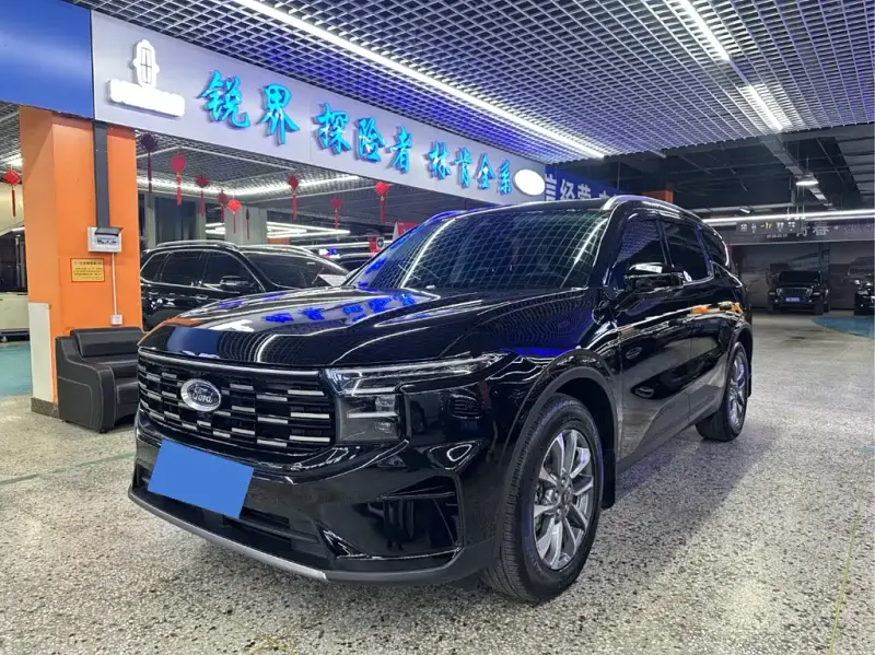 Ford Edge, 2025