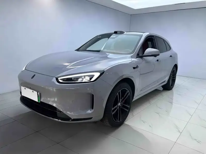 AITO M5, 2025