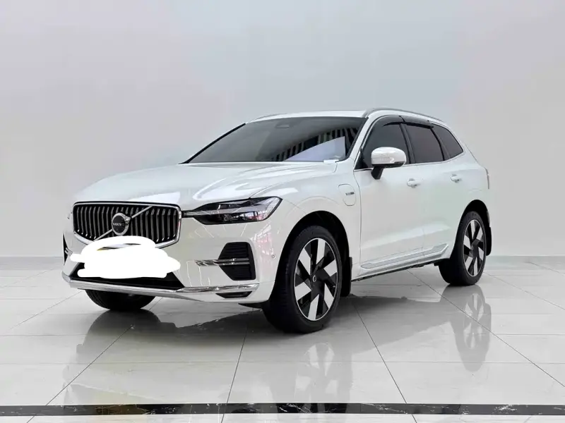 Volvo XC60 PHEV, 2024