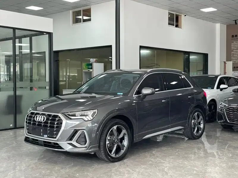 Audi Q3, 2022