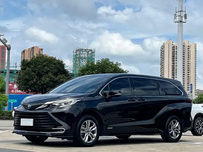 Toyota Sienna, 2024