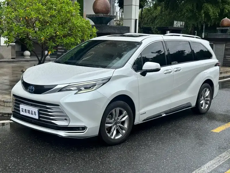 Toyota Sienna, 2022