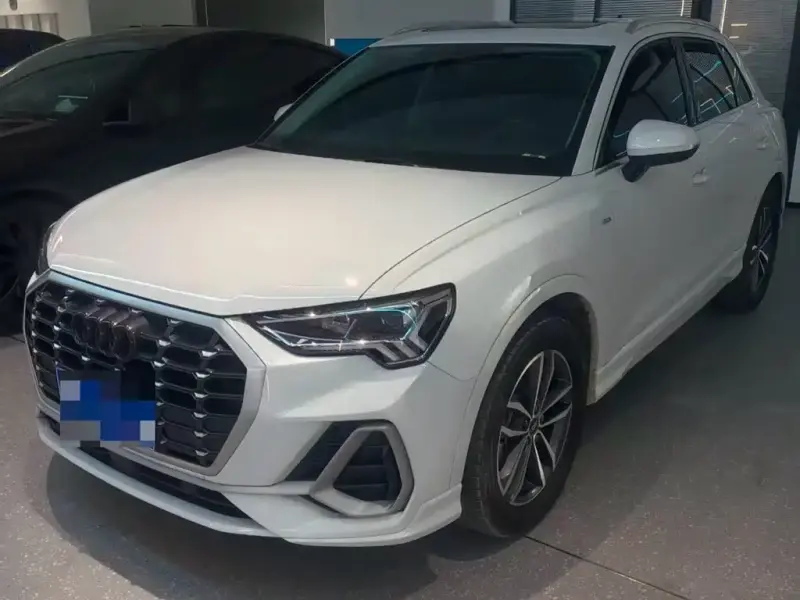 Audi Q3, 2022