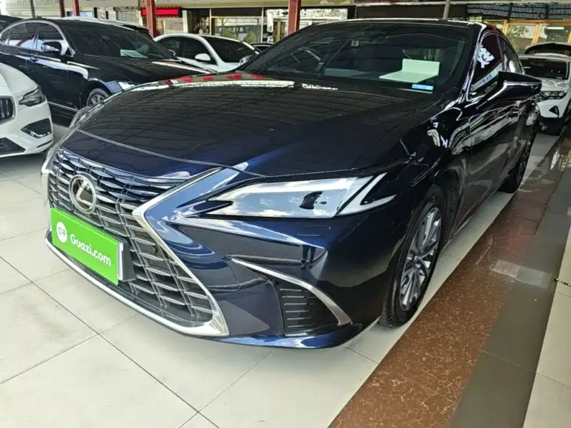 Lexus ES, 2026