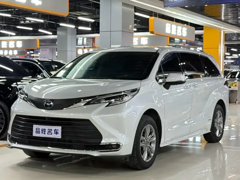 Toyota Sienna, 2024