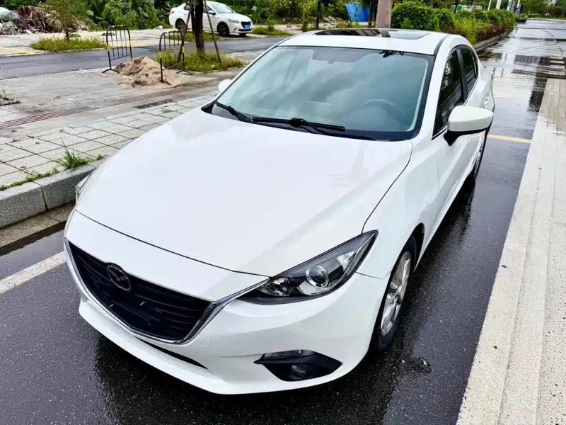 Mazda 3 Axela, 2016