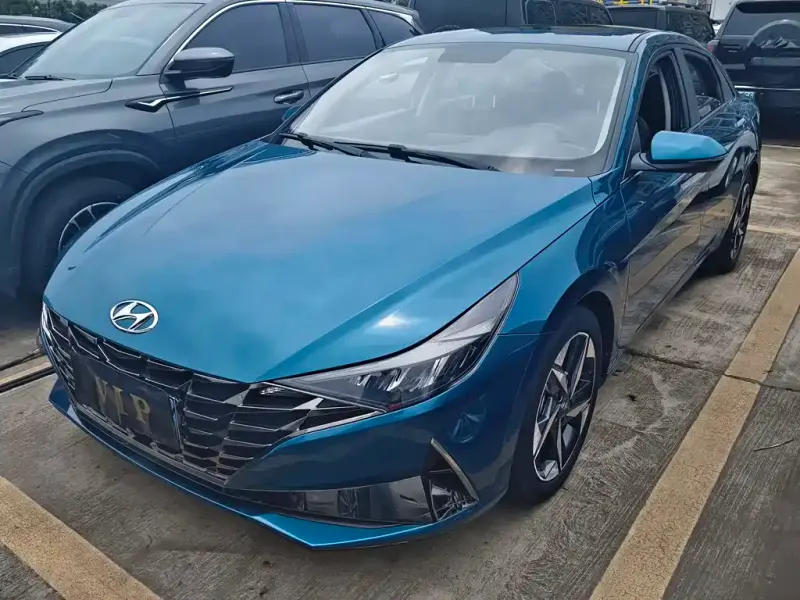 Hyundai Elantra, 2022